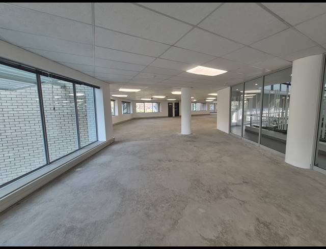 858M² OFFICE TO LET IN WOODMEAD